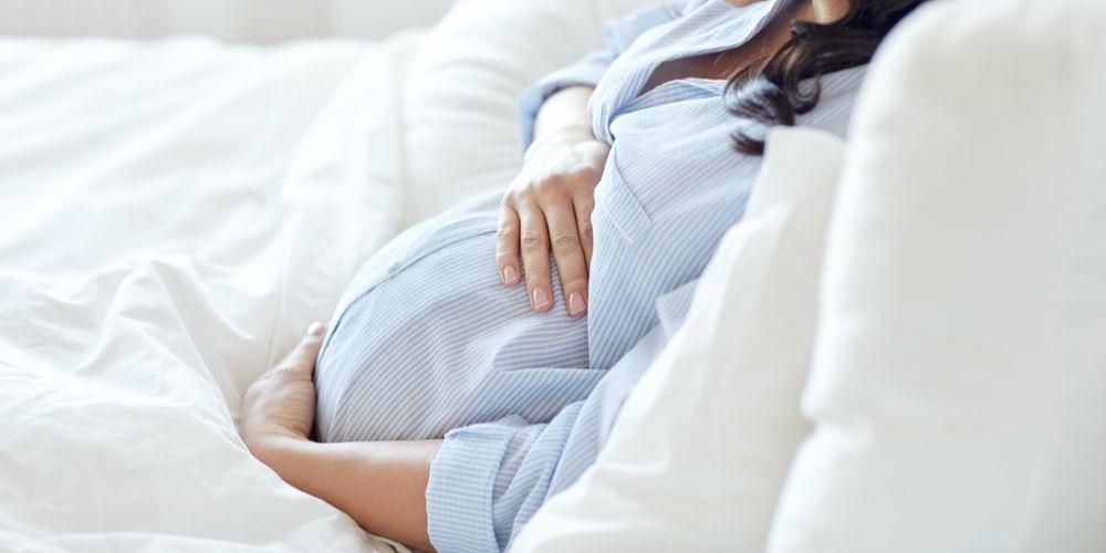 Беременные женщины, инфицированные COVID-19, как это влияет на матку и плод?