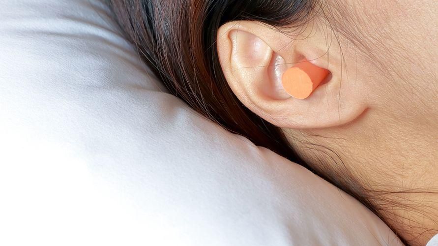 Gör detta för att vara säker Använd öronproppar för att sova