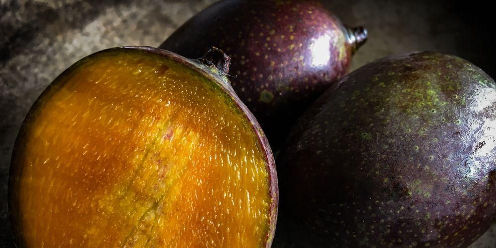 Fruta de Kasturi, mango endémico de Kalimantan, que está en peligro de extinción