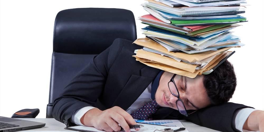 Connaître les signes que vous ressentez de la fatigue au travail et comment la surmonter