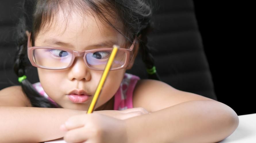 8 типів очних болів у дітей, які часто виникають і як їх подолати