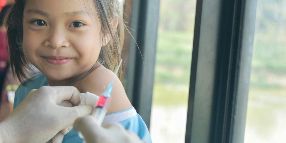 ¿Son peligrosos los efectos secundarios de las inyecciones de difteria?