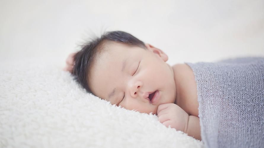 Младенцы так хорошо спят, или это опасно?