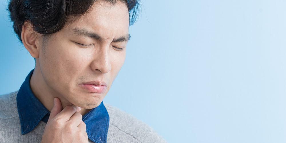 Înțelegerea cauzelor durerii în gât și cum să o depășești